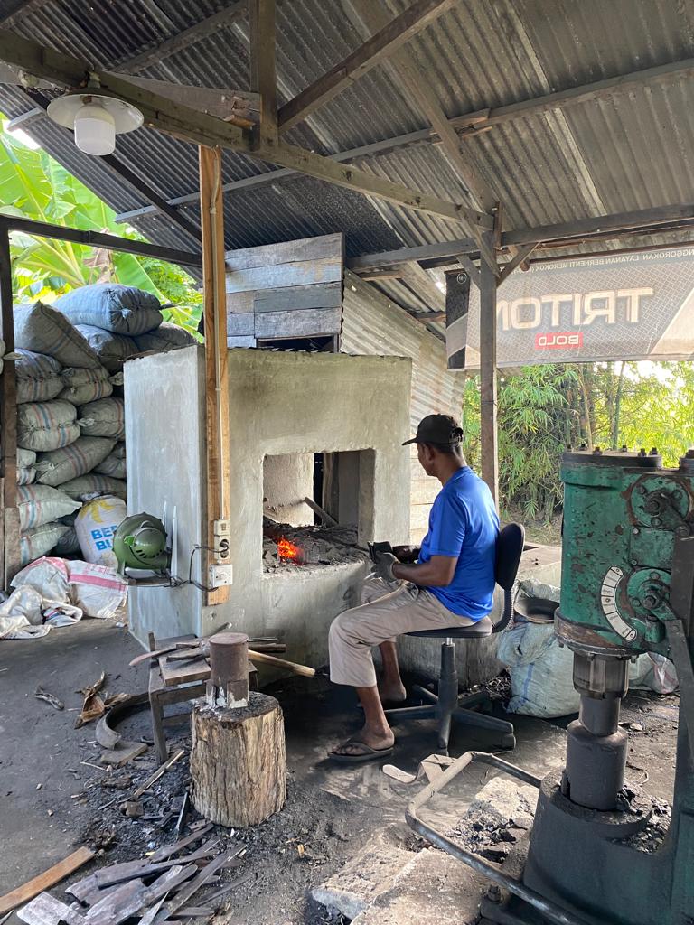 Proses Pembuatan Pandai Besi